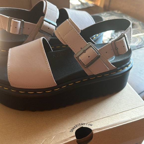 BRAND NEW DR MARTENS VOSS II ATHENA LEATHER STRAP PLATFORM SANDALS - Picture 6 of 6